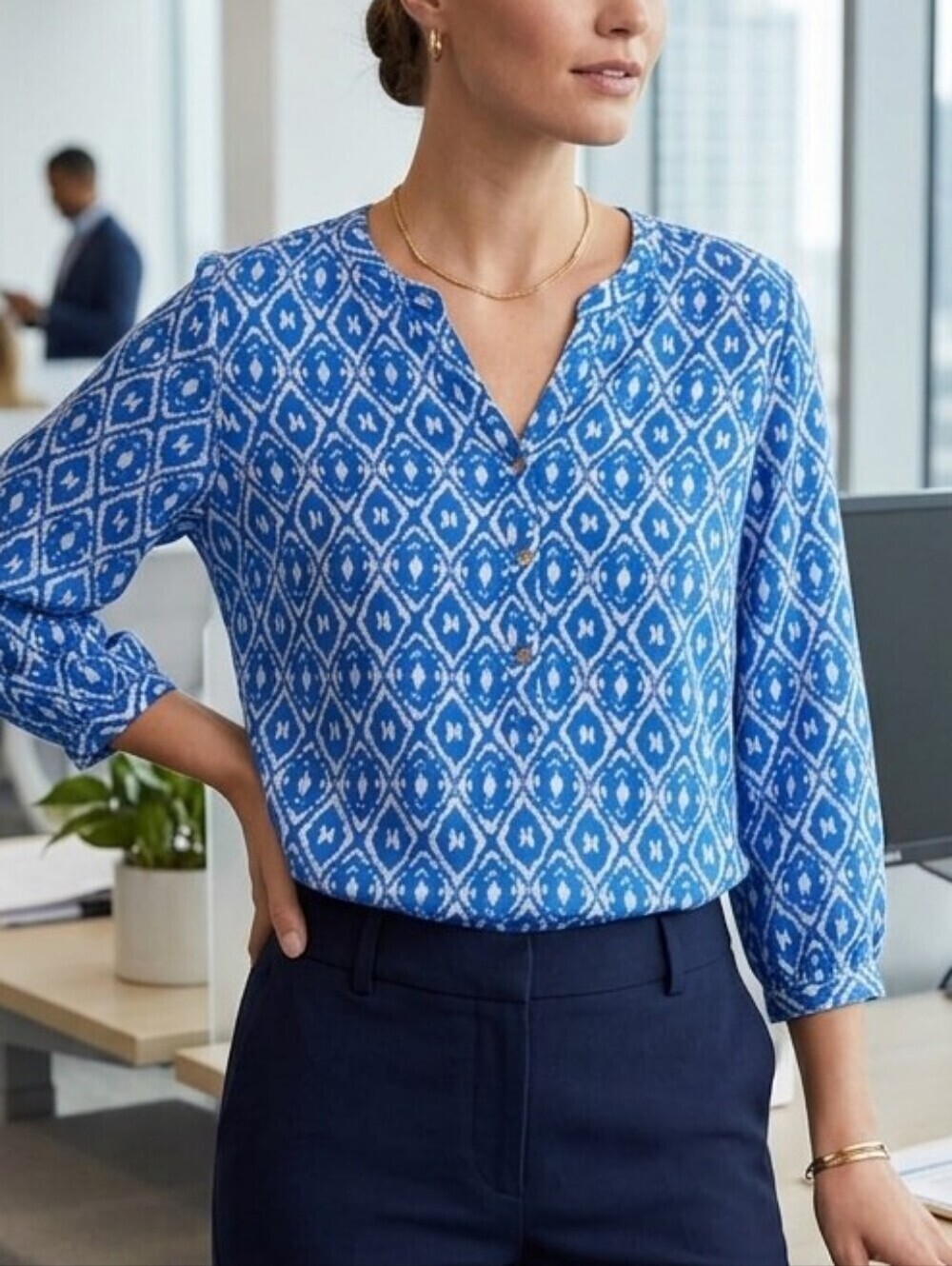 Grand & Greene Blue White Boho Floral V-Neck Blouse Women's Large